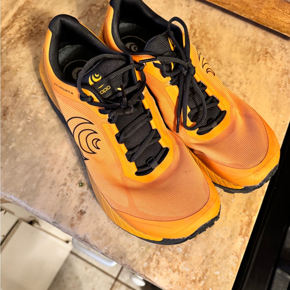 Topo Mtn Racer 3 size 11